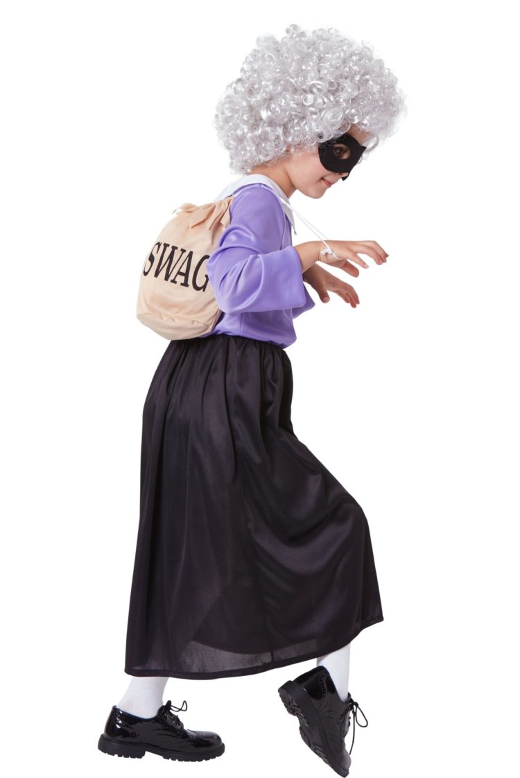 83274 burglar granny 4 1 scaled 1.jpg