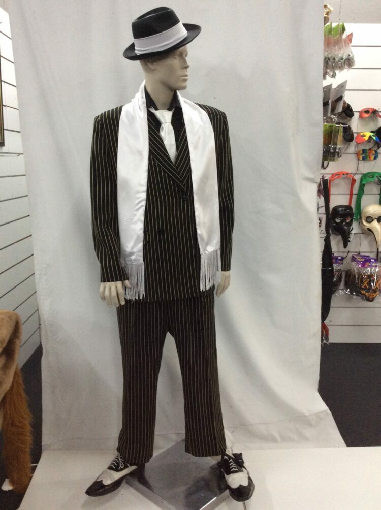 Gangster suit pinstripe