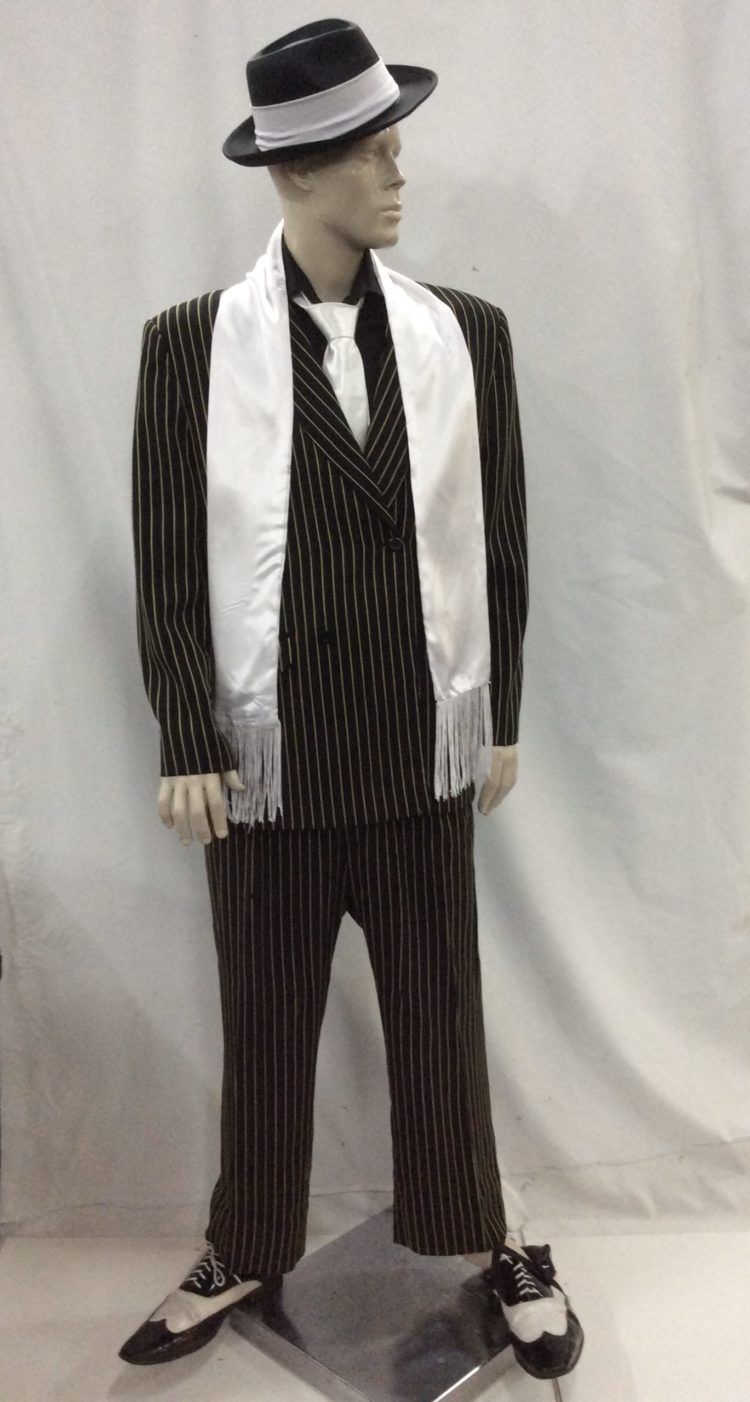 Gangster suit pinstripe