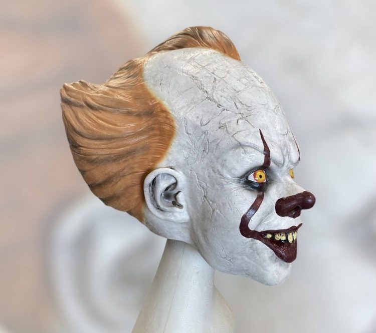 pennywise mask replica