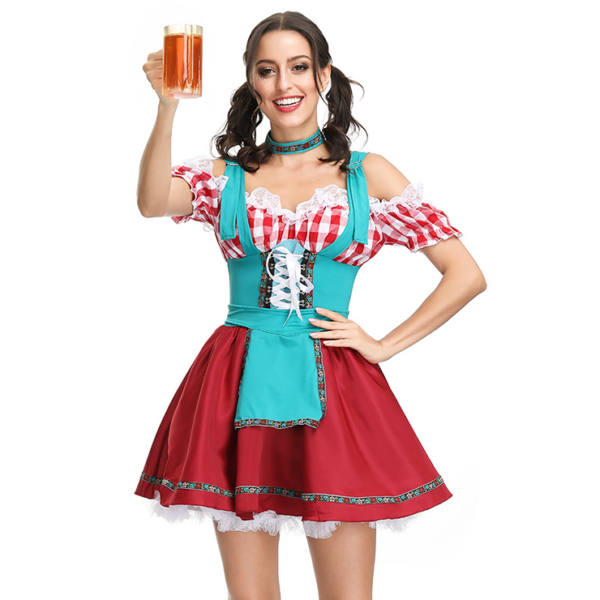 traditional bavarian beer girl